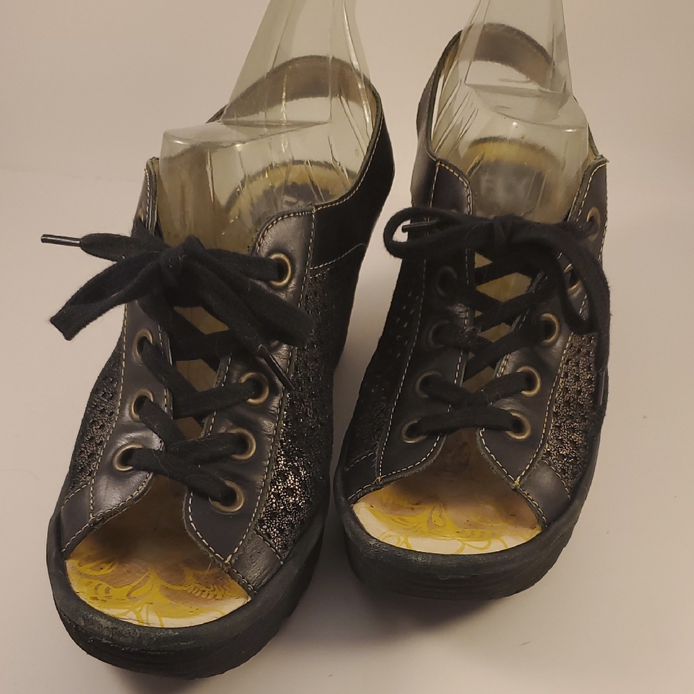 Fly London Black Metallic Wedges Sz: EU 39/US 8.5
